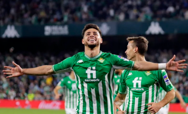  法兰克福主场击败拜仁终结对手十二连胜纪录  