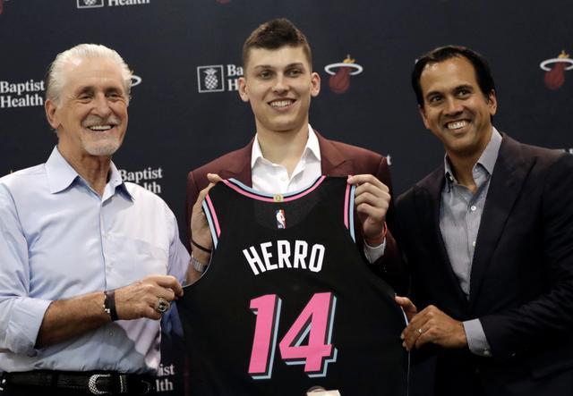  魔术新秀班凯罗获月最佳，菜鸟赛季惊艳全联盟  